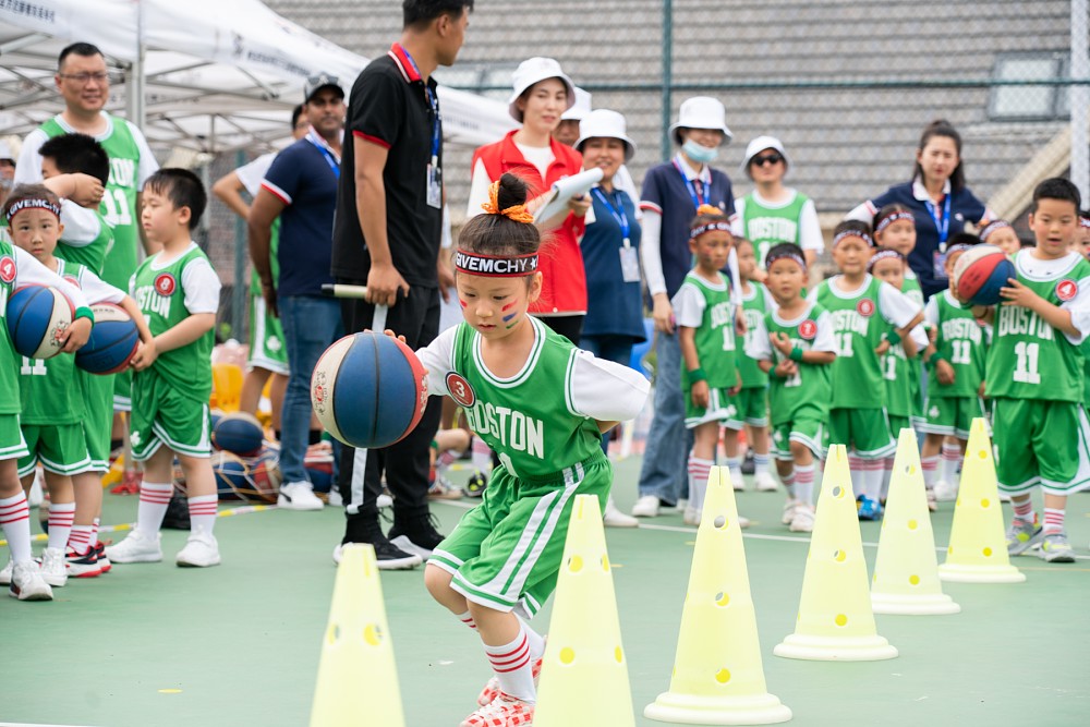 Super Basketball,Go!丨童心万向国际教育集团第一届亲子篮球嘉年华(图34)