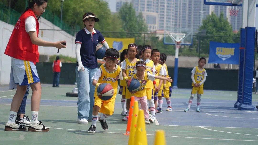 My Childhood With Basketball——童心万向国际教育集团第三届亲子篮球嘉年华(图85)